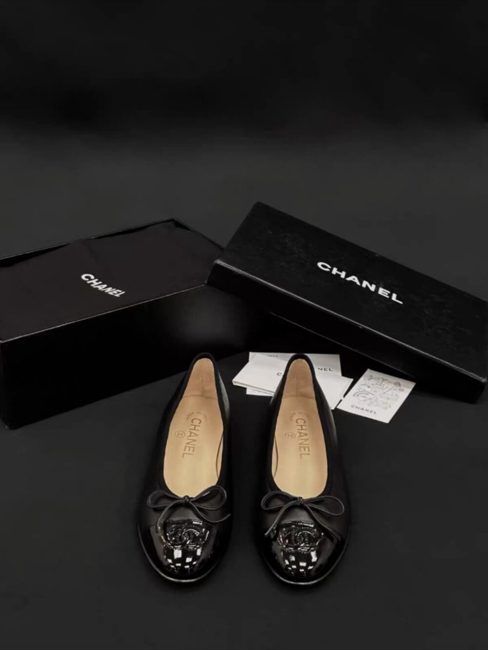 Chanel Black Leather Bow CC Logo Round Toe Ballet Flats - Picture 2 of 7